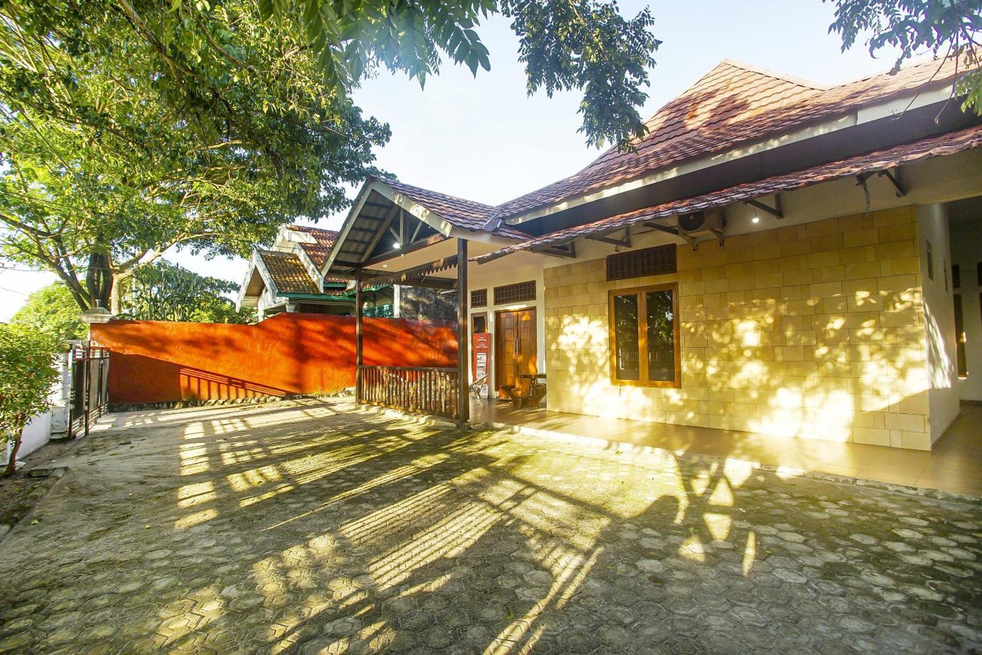 Super Oyo 91055 Homestay Syariah Bandar Lampung Esterno foto