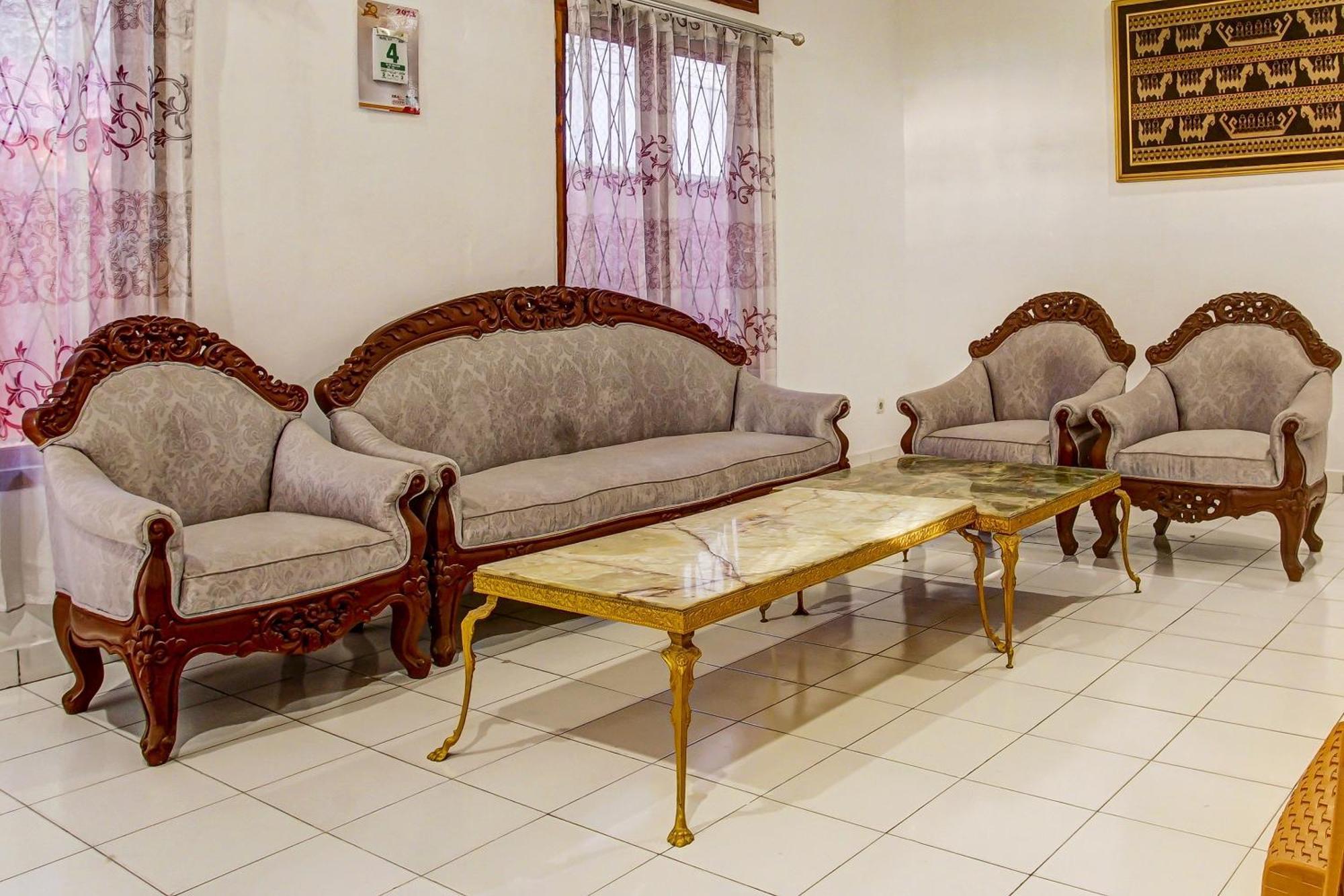 Super Oyo 91055 Homestay Syariah Bandar Lampung Esterno foto