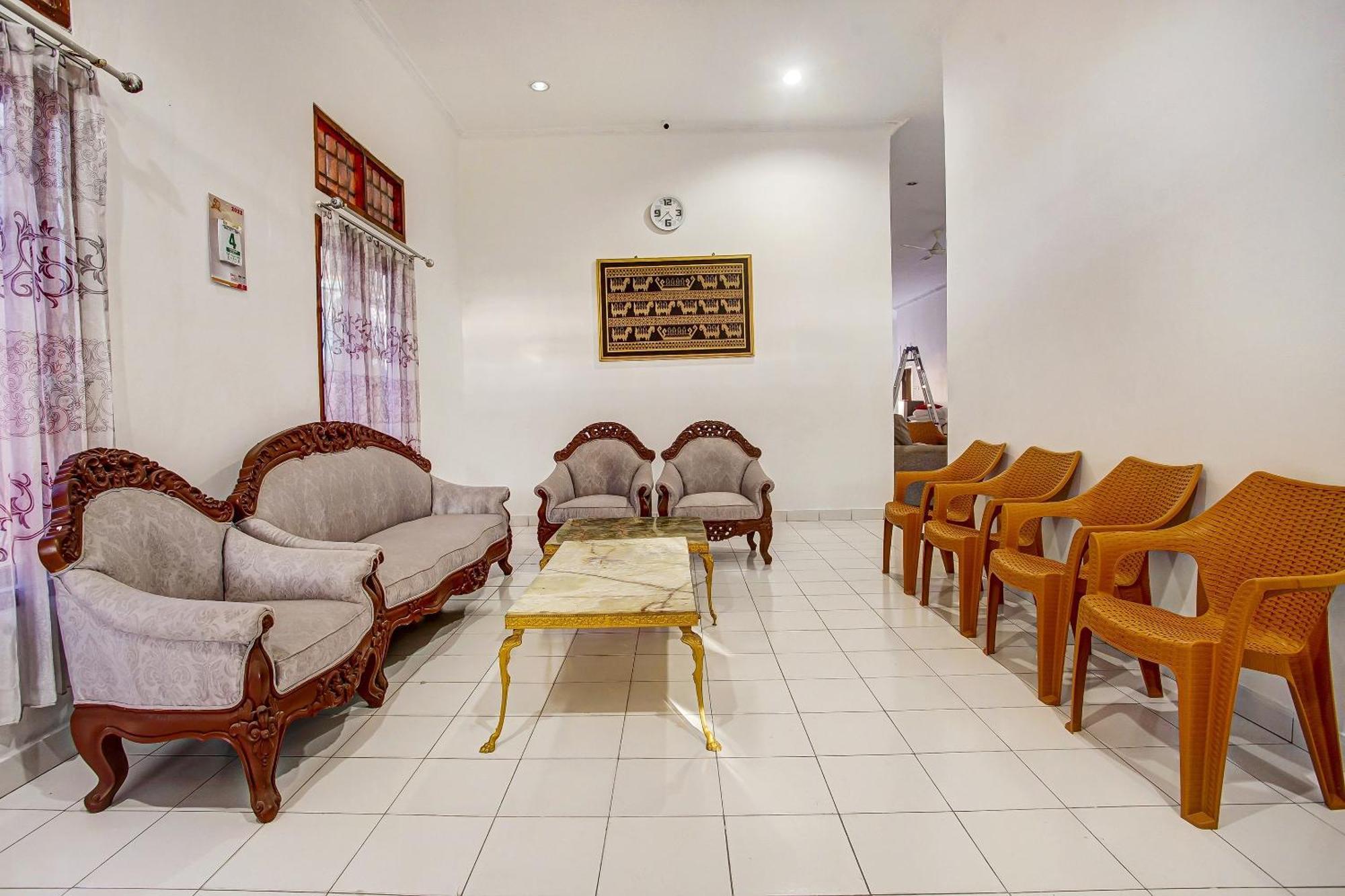 Super Oyo 91055 Homestay Syariah Bandar Lampung Esterno foto